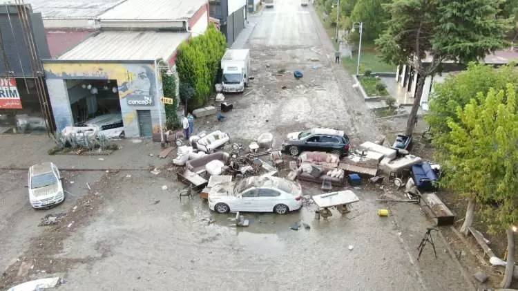 İstanbul ve Kırklareli'ni vuran aşırı yağmur felaketinin dehşet verici görüntüleri gün ağırınca gözler önüne serildi 6