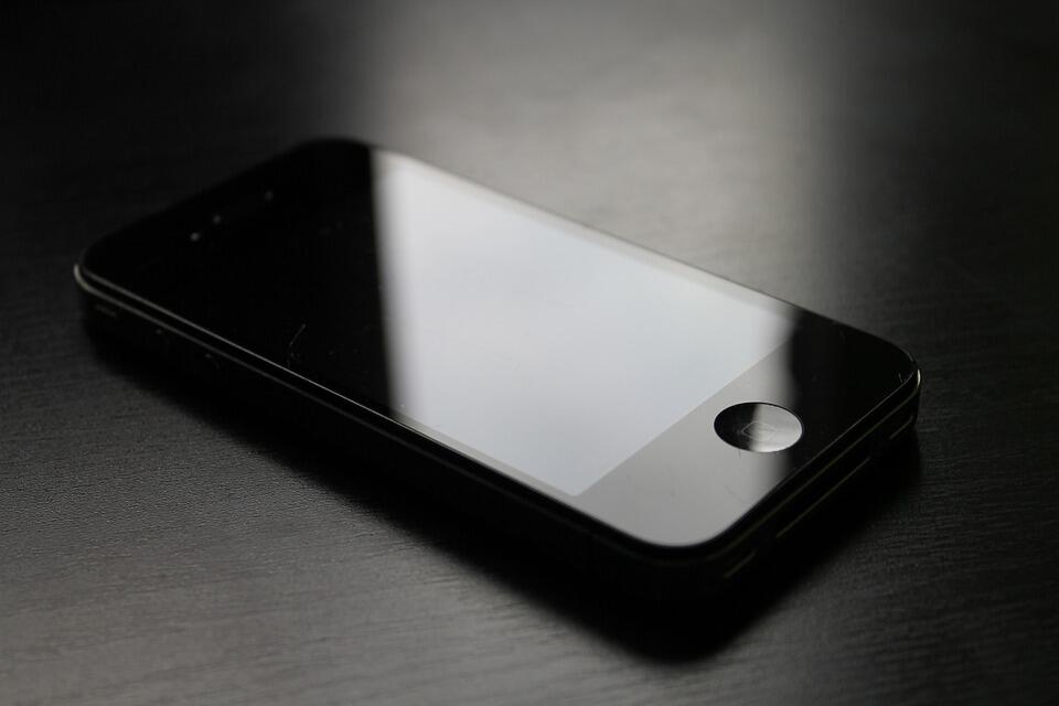 Merakla beklenen iPhone 12 karşınızda! 7