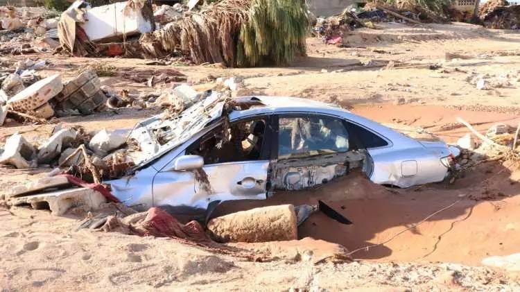 Libya'dan dehşet verici görüntüler! Cesetler sokaklarda birikti, şimdide sağlık tehlikesi baş gösterdi 6