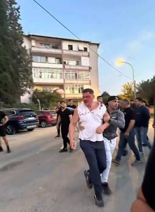 İki sosyal medya fenomeni Savaş Cebeci ve Kaan Kazgan'ın tartışması kanlı bitti! Görüntüler sosyal medyanın gündeme bomba gibi düştü 16