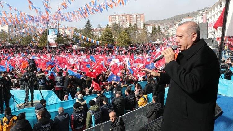 AK Parti Türkiye Yüzyılı için 'hep yeni hep ileri' mottosuyla yeni bir seçim zaferi için startı verdi 3