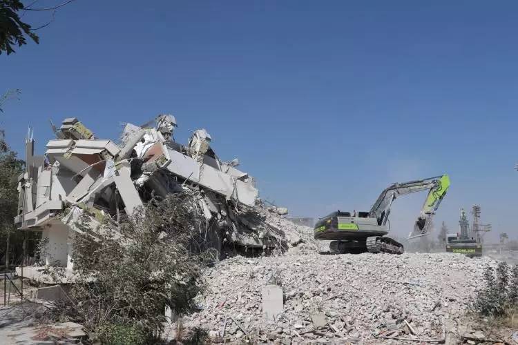 Deprem bölgesinde Enkazın yüzde 72’si kaldırıldı: Vatandaş yıllarca yaşadığı sokakları tanıyamaz hale geldi, inanılmaz görüntüler 16