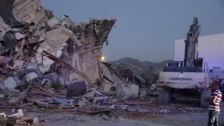 Deprem bölgesinde Enkazın yüzde 72’si kaldırıldı: Vatandaş yıllarca yaşadığı sokakları tanıyamaz hale geldi, inanılmaz görüntüler 18