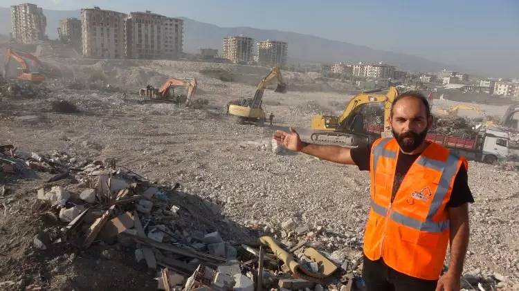 Deprem bölgesinde Enkazın yüzde 72’si kaldırıldı: Vatandaş yıllarca yaşadığı sokakları tanıyamaz hale geldi, inanılmaz görüntüler 7