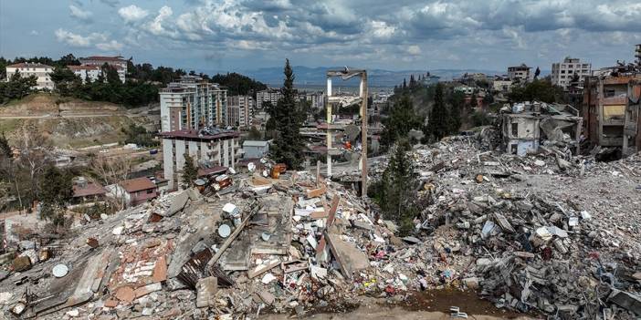 Deprem bölgesinde Enkazın yüzde 72’si kaldırıldı: Vatandaş yıllarca yaşadığı sokakları tanıyamaz hale geldi, inanılmaz görüntüler