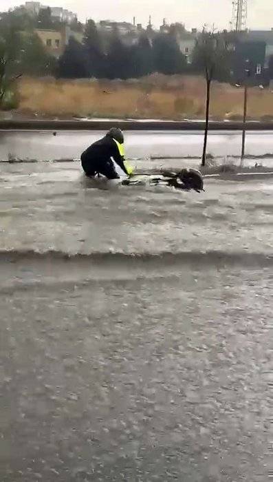 Mega şehir İstanbul sele teslim, İmamoğlu yine ortalıklarda yok 12