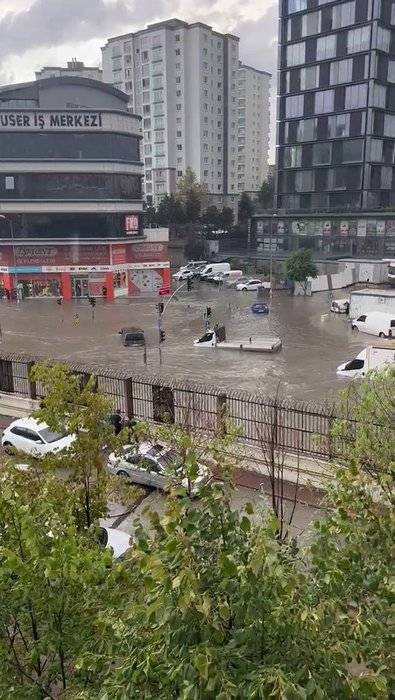 Mega şehir İstanbul sele teslim, İmamoğlu yine ortalıklarda yok 17