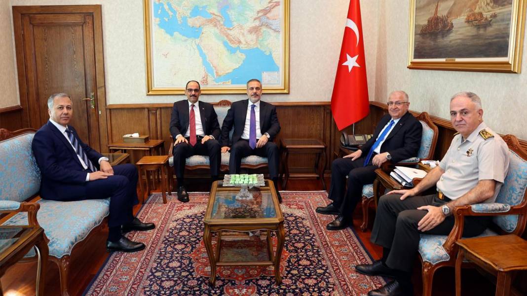 Bakan Fidan ve Gülerden net mesaj! PKK/YPG tesisleri meşru hedef: 2. ve 3. şahıslar bölgeden uzak dursun 1