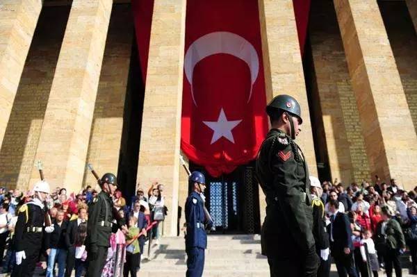 Dünya liderleri cumhuriyetimizin 100. yılını böyle kutladı: NATO çok çarpıcı fotoğrafla kutlama mesajı yayınladı! 28