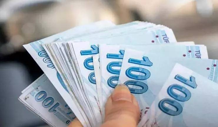 Merkez bankasının yeni raporuyla emekli maaş zam oranları değişti! İşte olası en düşük memur ve emeklisi maaş oranları 4