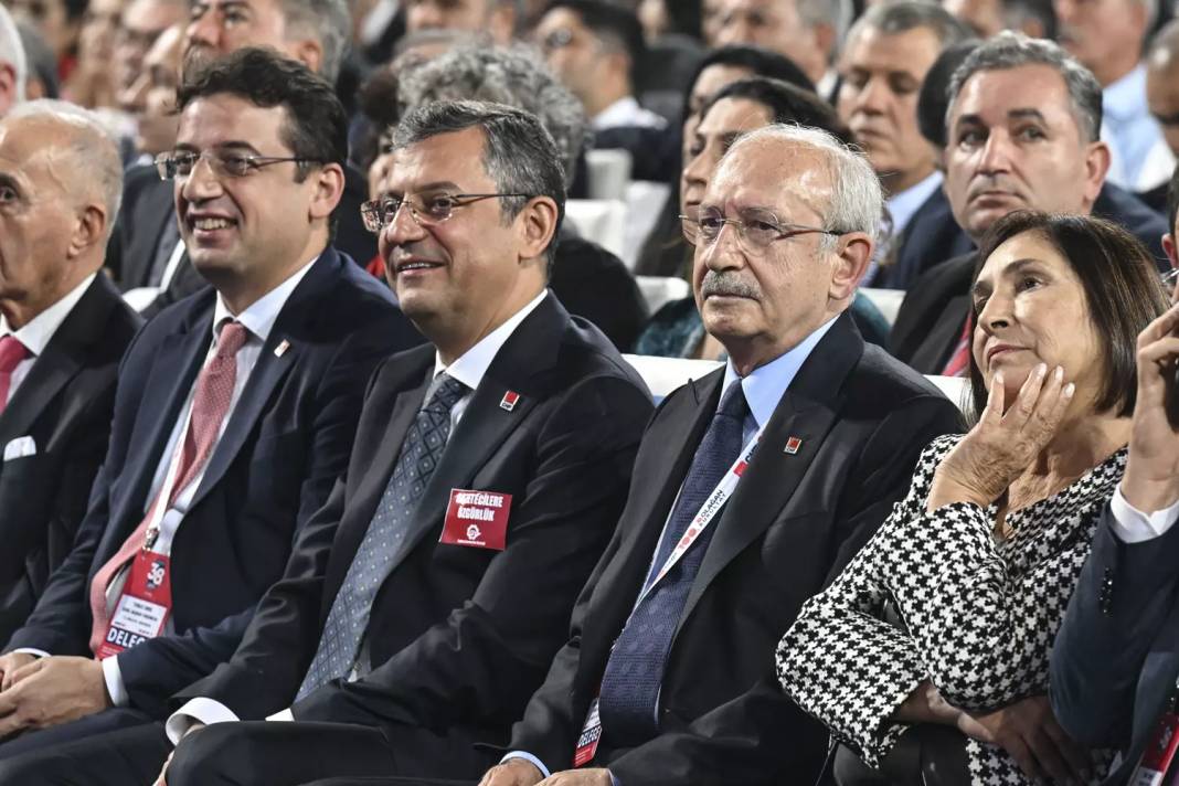 Kılıçdaroğlu kongre akşamı yaşananları anlattı! Adaylıktan neden çekilmedi? Kılıçdaroğlu'nu vazgeçiren paylaşım! 11