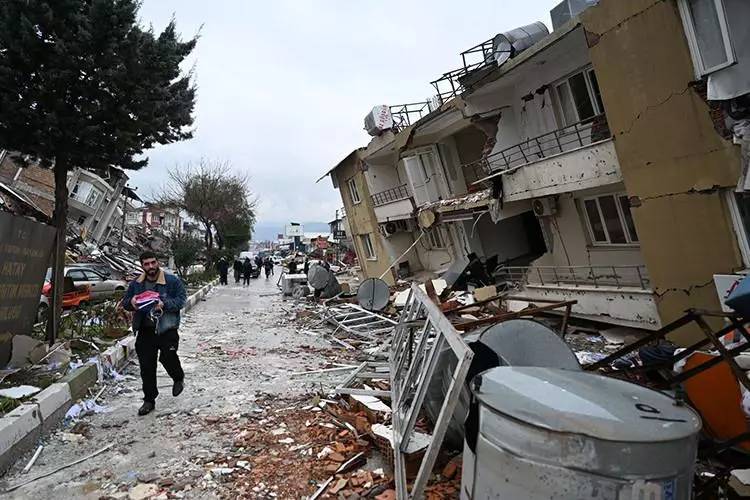 Deprem İstanbulluları göçe zorlamaya devam ettiriyor, İstanbul'da en çok terk edilen ilçeler belli oldu 1