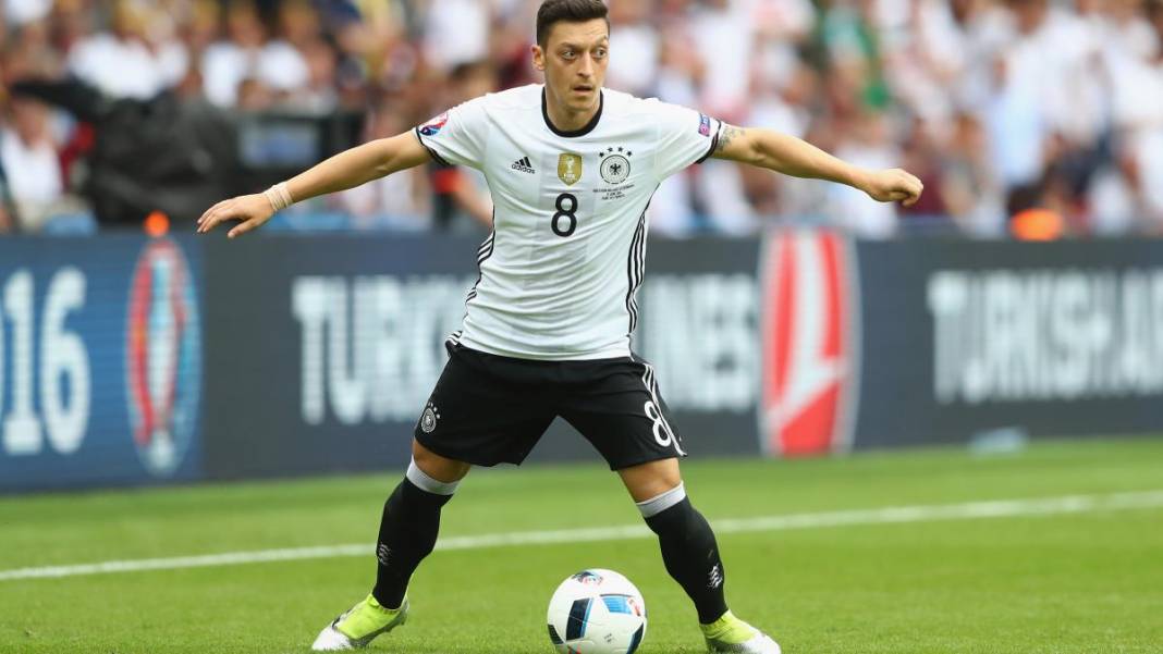 Mesut Özil'in babasından çok konuşulacak itiraflar! Mesut Özil'in neden Almanya milli takımını seçtiğini ve kendisinin kararını açıkladı 8