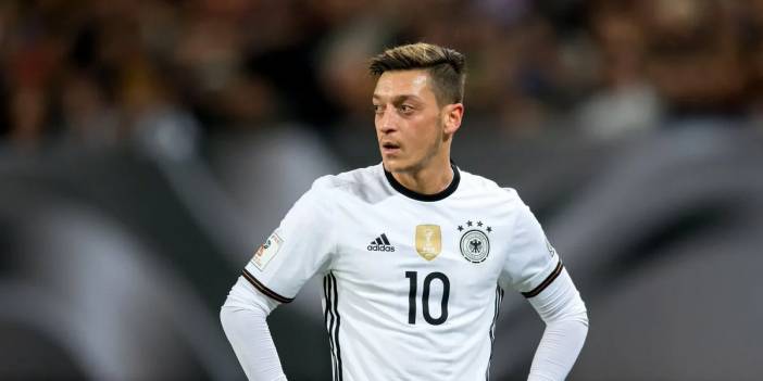 Mesut Özil'in babasından çok konuşulacak itiraflar! Mesut Özil'in neden Almanya milli takımını seçtiğini ve kendisinin kararını açıkladı