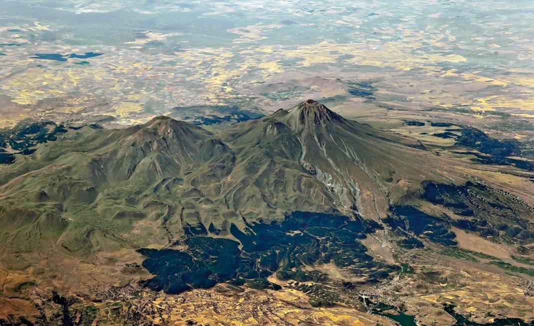 Türkiye'deki yanardağlar hakkında korkutan açıklama! 'Japonya, İtalya ve İzlanda’dan sonra Türkiye'deki yanardağlar patlayabilir' 5