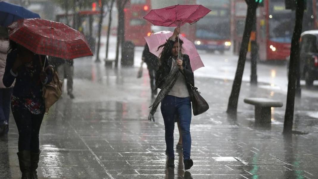 Meteorolojiden kar, sel, su baskını ve fırtına uyarısı! İstanbul, İzmir ve Antalya dahil 16 il içi sarı ve turuncu kod uyarısı 3