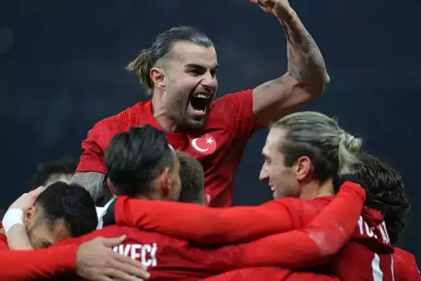 A Milli Futbol Takımı 72 yıl sonra özel maçta Almanya'yı 3-2 mağlup ederek müthiş bir galibiyete imza attı 1