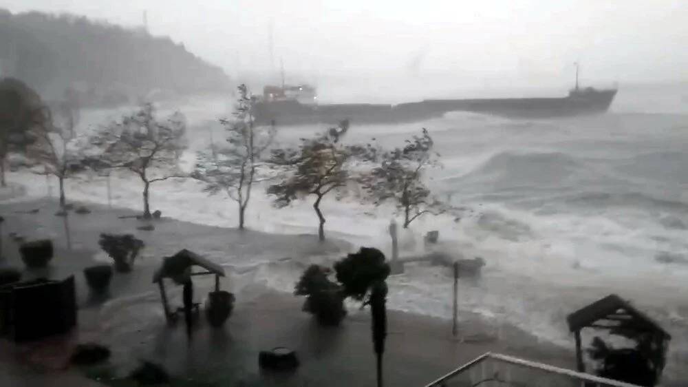 Zonguldak'ta Fırtına nedeniyle Türk kargo gemisi battı 12 kişilik mürettebattan haber alınamıyor 2