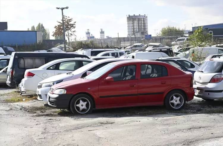 Ucuza araç sahibi olmak isteyenlere müjde! Yedieminde hacizli araçlar satışa çıkarılıyor, İşte ihale süreci ve şartları 5