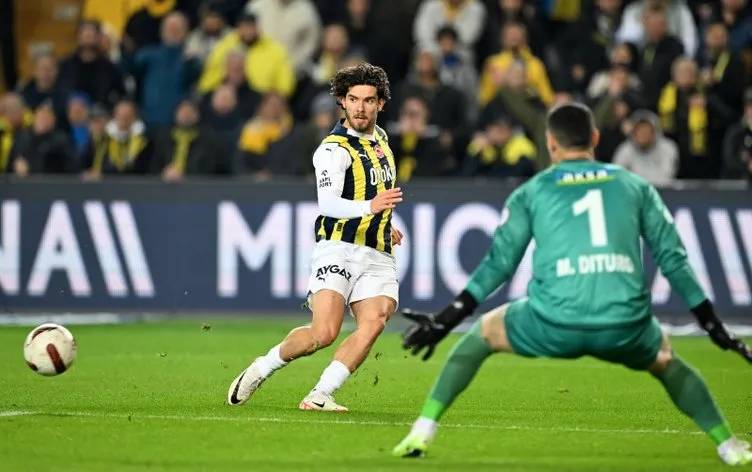 Fenerbahçe'nin genç yıldızı Ferdi Kadıoğlu'nun gideceği takım belli oldu! Tarihi bonservis bedeli ile gidiyor 12