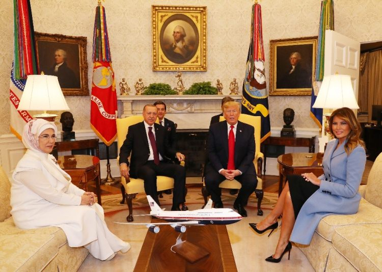 Emine Erdoğan ve Melania Trump bir araya geldi 12