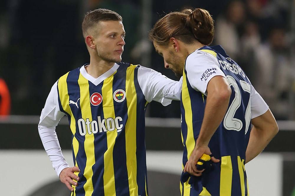 Fenerbahçe'de Nordsjaelland ağır yenilgisinin faturası ona kesildi! 4