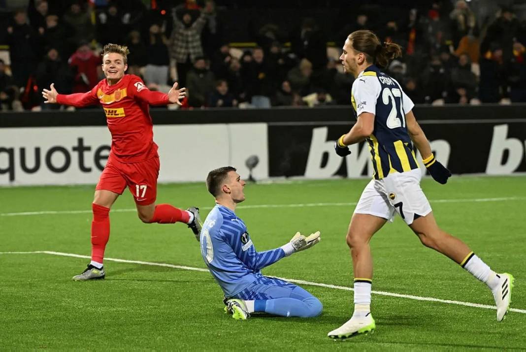 Fenerbahçe'de Nordsjaelland ağır yenilgisinin faturası ona kesildi! 5