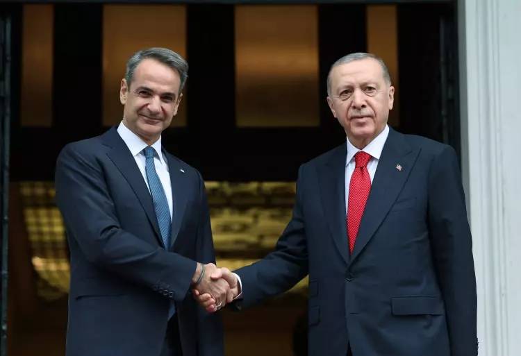 Cumhurbaşkanı Recep Tayyip Erdoğan 6 yıl sonra Atina'da, tarihi görüşme fotoğraflara böyle yansıdı 17