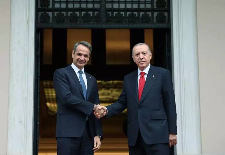 Cumhurbaşkanı Recep Tayyip Erdoğan 6 yıl sonra Atina'da, tarihi görüşme fotoğraflara böyle yansıdı 18
