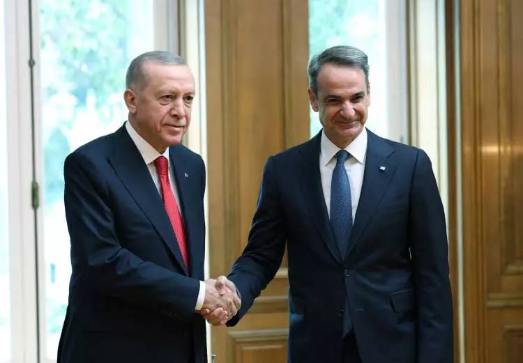 Cumhurbaşkanı Recep Tayyip Erdoğan 6 yıl sonra Atina'da, tarihi görüşme fotoğraflara böyle yansıdı 19