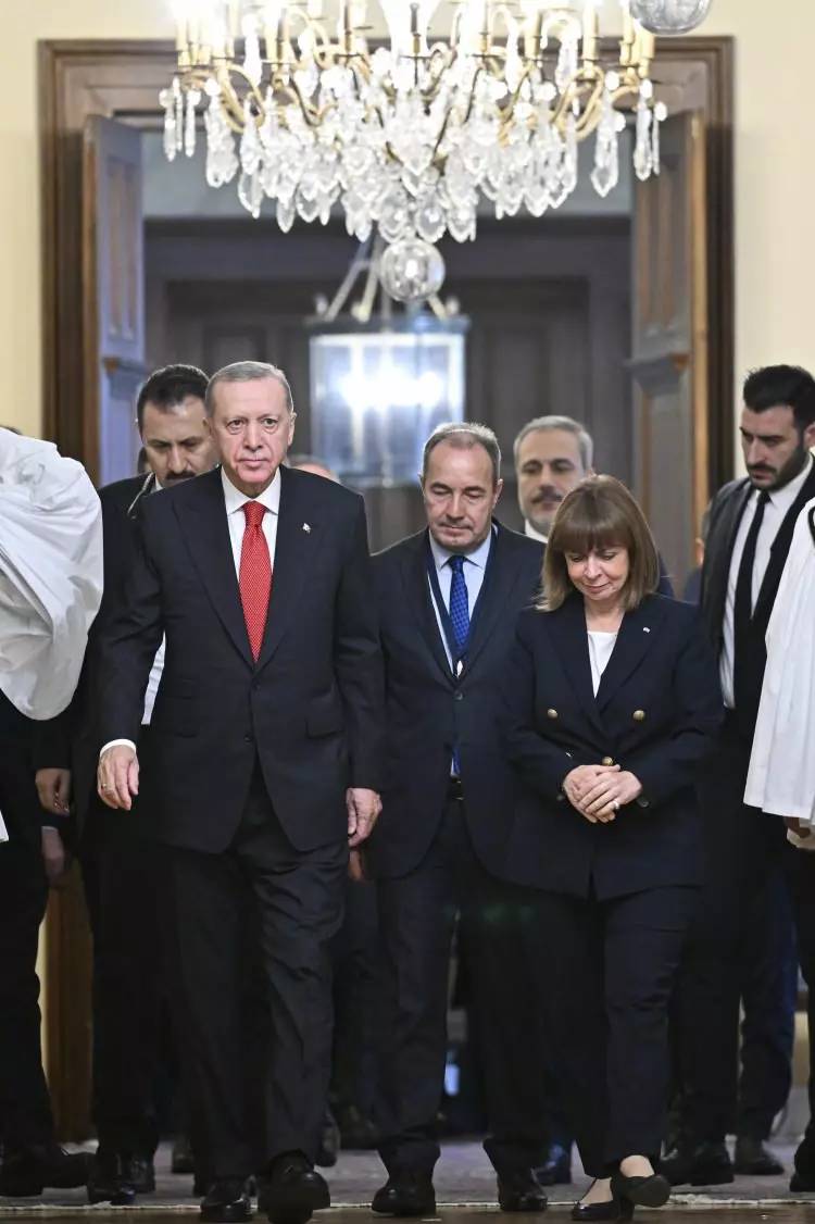 Cumhurbaşkanı Recep Tayyip Erdoğan 6 yıl sonra Atina'da, tarihi görüşme fotoğraflara böyle yansıdı 2