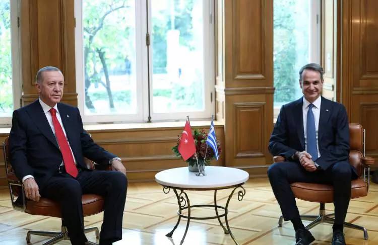 Cumhurbaşkanı Recep Tayyip Erdoğan 6 yıl sonra Atina'da, tarihi görüşme fotoğraflara böyle yansıdı 20