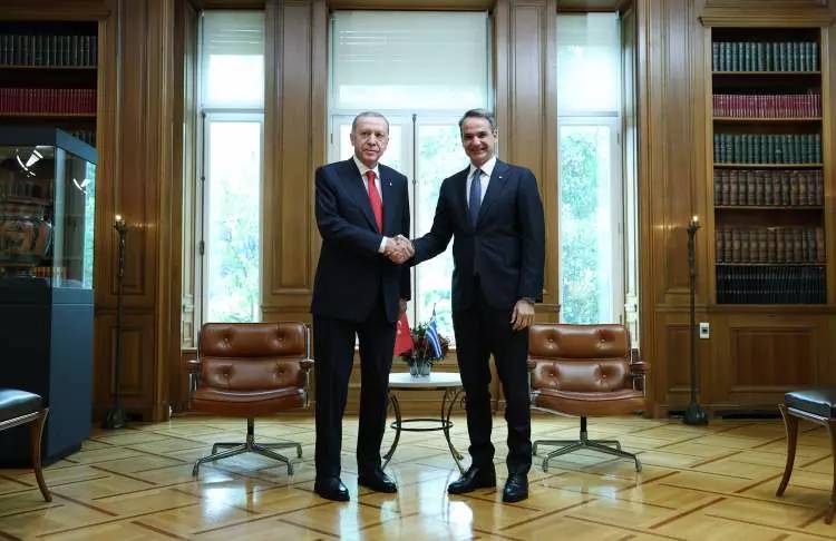 Cumhurbaşkanı Recep Tayyip Erdoğan 6 yıl sonra Atina'da, tarihi görüşme fotoğraflara böyle yansıdı 25