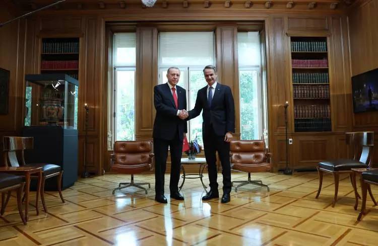 Cumhurbaşkanı Recep Tayyip Erdoğan 6 yıl sonra Atina'da, tarihi görüşme fotoğraflara böyle yansıdı 28