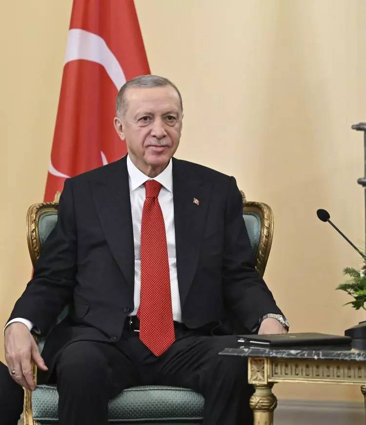 Cumhurbaşkanı Recep Tayyip Erdoğan 6 yıl sonra Atina'da, tarihi görüşme fotoğraflara böyle yansıdı 8