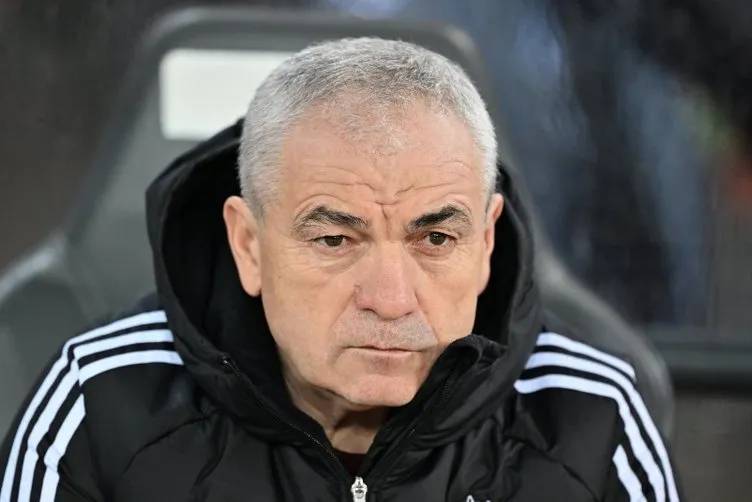 Beşiktaş'ta teknik direktör Rıza Çalımbay ile yollar ayrılıyor! İşte yerine gelecek yeni hoca adayları 9