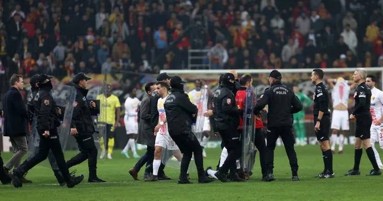 Fenerbahçe'li Fred'in hakem Zorbay Küçük'e söylediği söz ortaya çıktı, Fred, Meğer bu sözden dolayı kırmızı kart görmüş 5