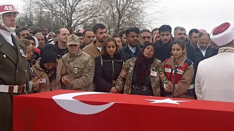 Türkiye Şehitlerini uğurladı, Kahramanlara son görev 22