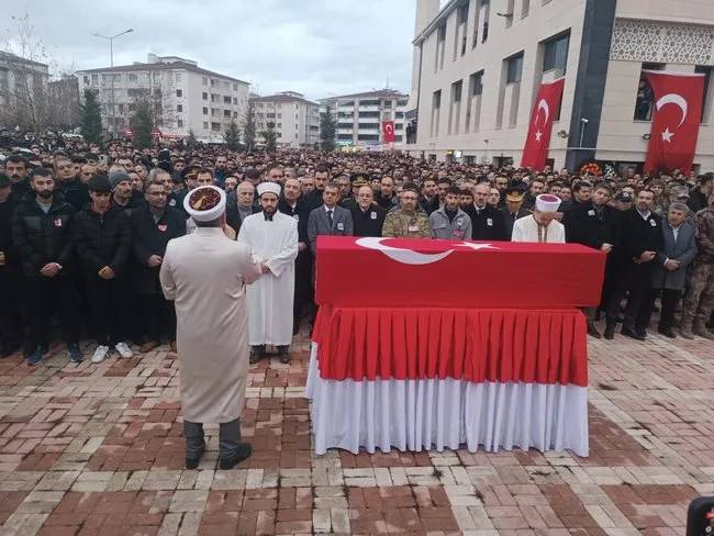 Şehit babasından terör destekçilerine çok sert tepki: Demirtaş ve Kavala'ya özgürlük isteyenlere hakkımı helal etmiyorum 3