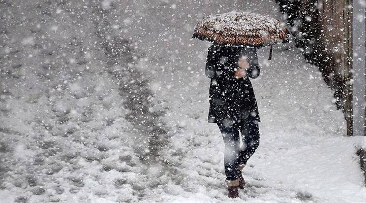 İstanbul'a kar yağacak mı, ne zaman yağacak? Meteorolojiden kar fırtına ve şiddetli yağmur uyarısı, 25 Aralık Pazartesi hava durumu 8