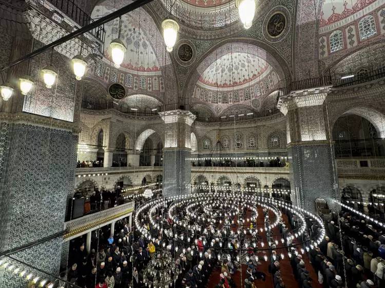 Türkiye ayakta! Şehitlere rahmet  Filistin'e destek İsrail'e lanet için binlerce kişi Galata köprüsünde yürüyüş gerçekleştirdi 11