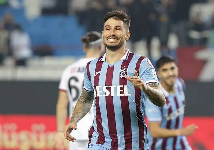 Abdullah Avcı kararını verdi! Trabzonspor'da 7 futbolcu ile yollar ayrılıyor 12