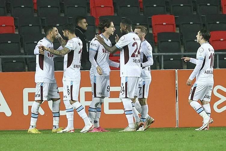 Abdullah Avcı kararını verdi! Trabzonspor'da 7 futbolcu ile yollar ayrılıyor 2