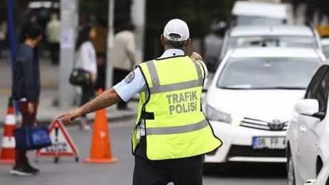 2024 trafik cezaları belli oldu! 2024 yılı trafik cezaları ne kadar oldu? Ehliyetsiz araç kullanma, kırmızı ışıktan geçmek, alkollü araç kullanma... 4