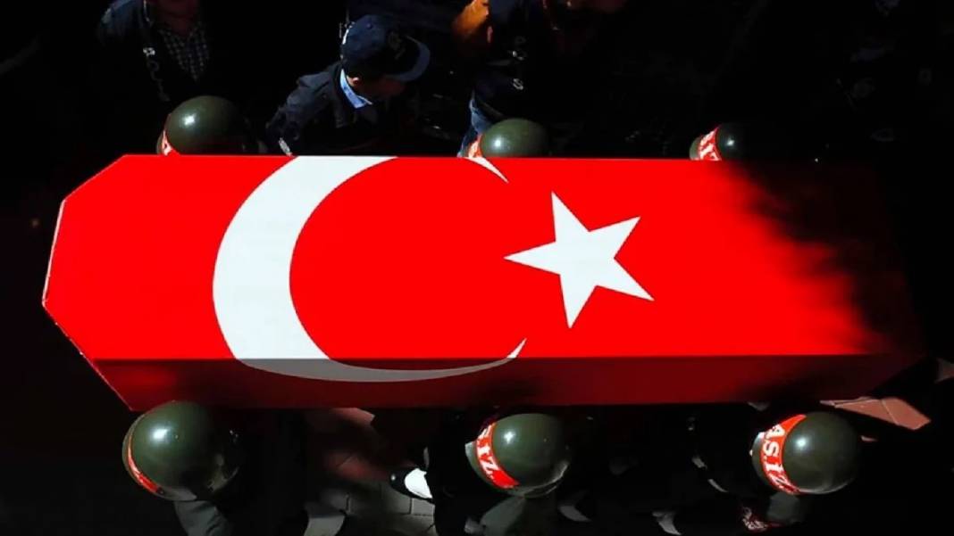 Kahraman 9 şehit asgerimiz için sanat dünyasından mesaj yağdı: ''Kahrolsun katiller'' 1