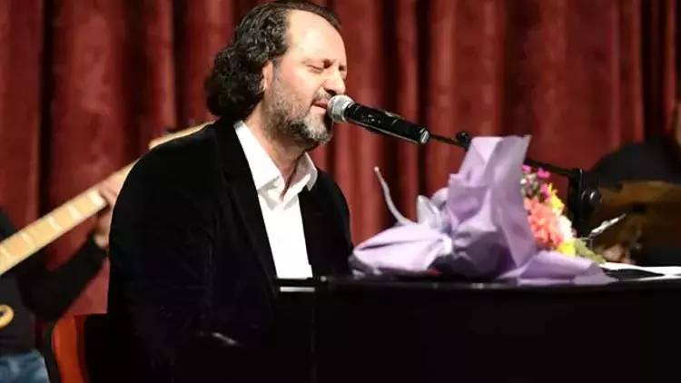 Kahraman 9 şehit asgerimiz için sanat dünyasından mesaj yağdı: ''Kahrolsun katiller'' 2