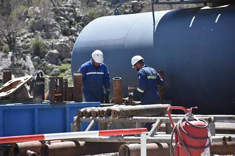 Türkiye'nin dört bir tarafından petrol fışkırıyor, iki yeni müjde daha an meselesi 15