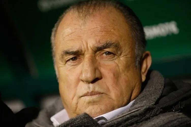 Fatih Terim çılgına döndü, Panathinaikos-PAOK maçında ortalık fena karıştı, çıkan tartışmaya polis ekipleri müdahale etti 16