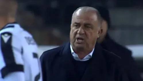 Fatih Terim çılgına döndü, Panathinaikos-PAOK maçında ortalık fena karıştı, çıkan tartışmaya polis ekipleri müdahale etti 19