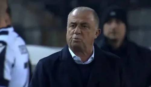 Fatih Terim çılgına döndü, Panathinaikos-PAOK maçında ortalık fena karıştı, çıkan tartışmaya polis ekipleri müdahale etti 21